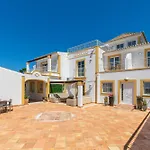 Villa Monte Da Poupa - 7 Bedroom - Sleeps 15 Albufeira