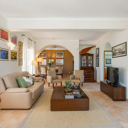 Monte Da Poupa - 7 Bedroom - Sleeps 14 Βίλα